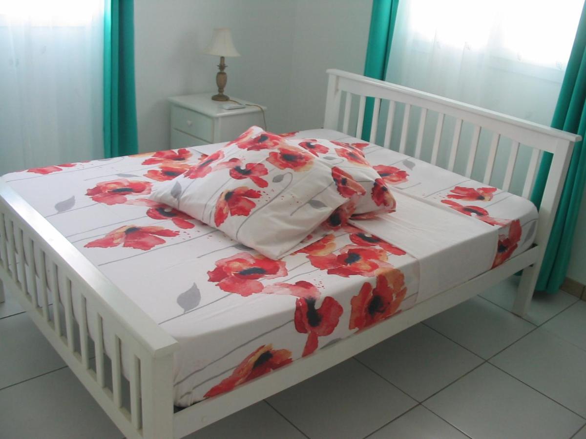 Petit Paradis Appartement Morne la Valeur Buitenkant foto