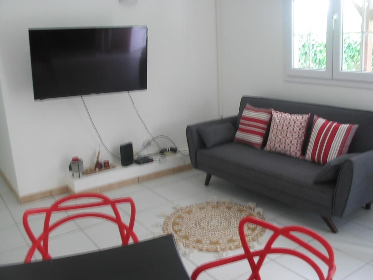 Petit Paradis Appartement Morne la Valeur Buitenkant foto