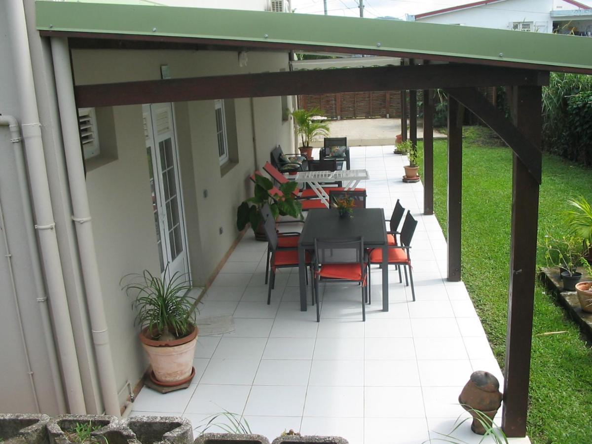 Petit Paradis Appartement Morne la Valeur Buitenkant foto